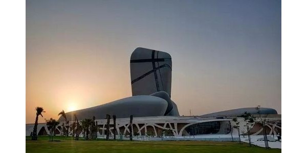 近10萬節(jié)鋼管組成5個“大石頭”，壕氣滿滿還得是沙特！