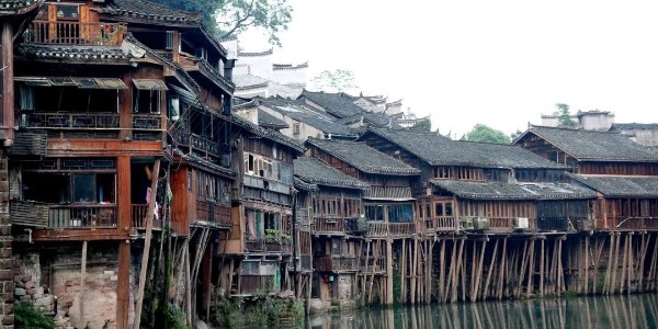 傳說中的干闌式，到底是個什么東東？