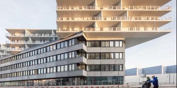 體塊的穿插、咬合、堆疊……