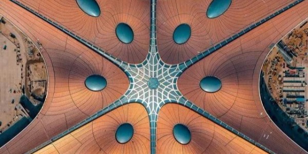 中國(guó)這個(gè)超級(jí)工程，震驚了全球！有63個(gè)天安門廣場(chǎng)大，卻只有8根柱子