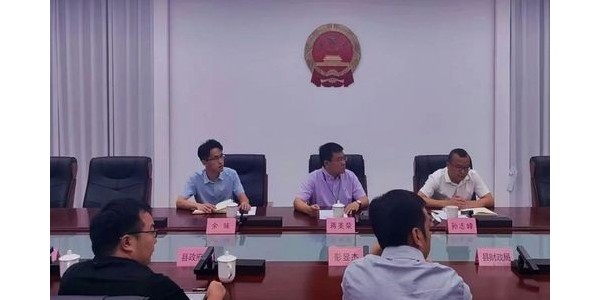 貴陽院遇見中江縣！不吃又不喝，經(jīng)濟要滑坡——中江表妹