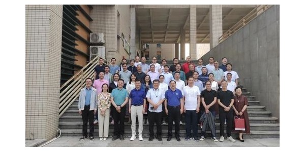 聯(lián)絡(luò)校友情誼，共話未來，共謀發(fā)展——重慶大學(xué)貴州校友訪問貴陽市建院交流座談會圓滿舉行