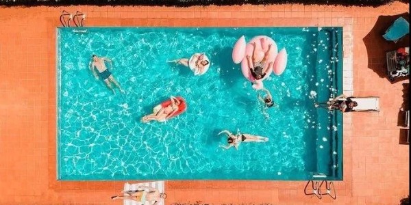 全球最美泳池設(shè)計，炎炎夏日里的一抹清涼